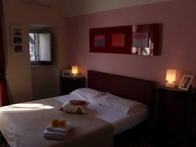 Gasthuis Da Gianni E Lucia Rooms With Bathroom In The City Center Catánia