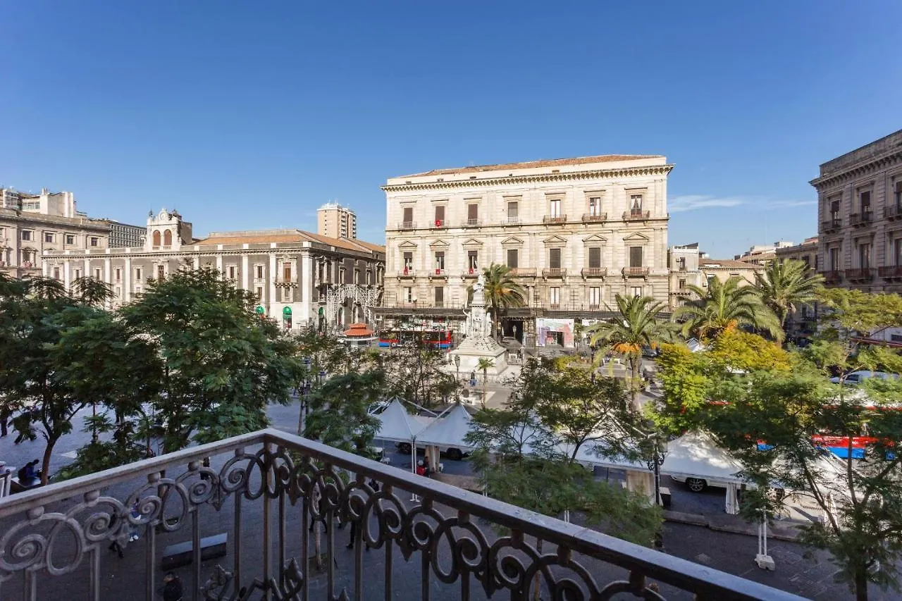 Da Gianni E Lucia Rooms With Bathroom In The City Center Catania 2*,  Italy