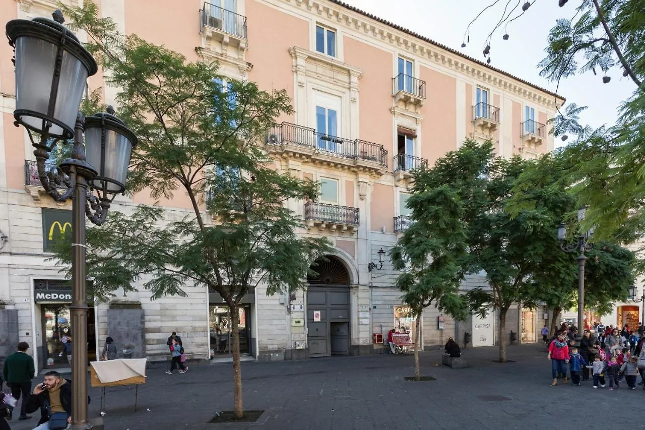 Da Gianni E Lucia Rooms With Bathroom In The City Center Katánie