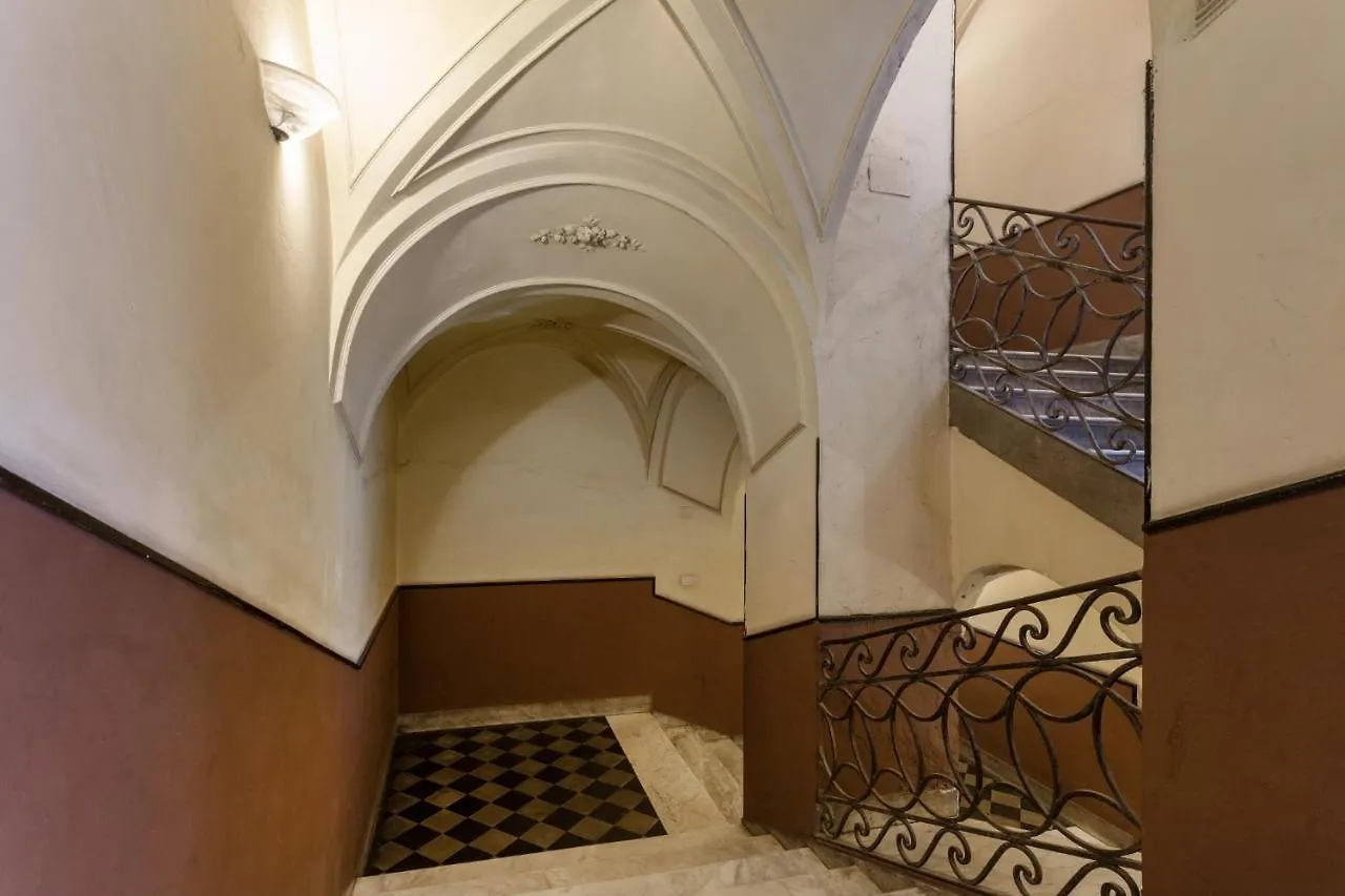 Da Gianni E Lucia Rooms With Bathroom In The City Center Catánia