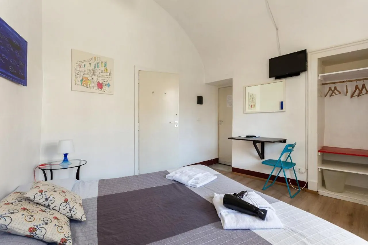Penzion Da Gianni E Lucia Rooms With Bathroom In The City Center Katánie