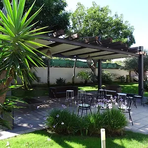 https://la-casetta-al-maneggio.sicilyhotelsitaly.net